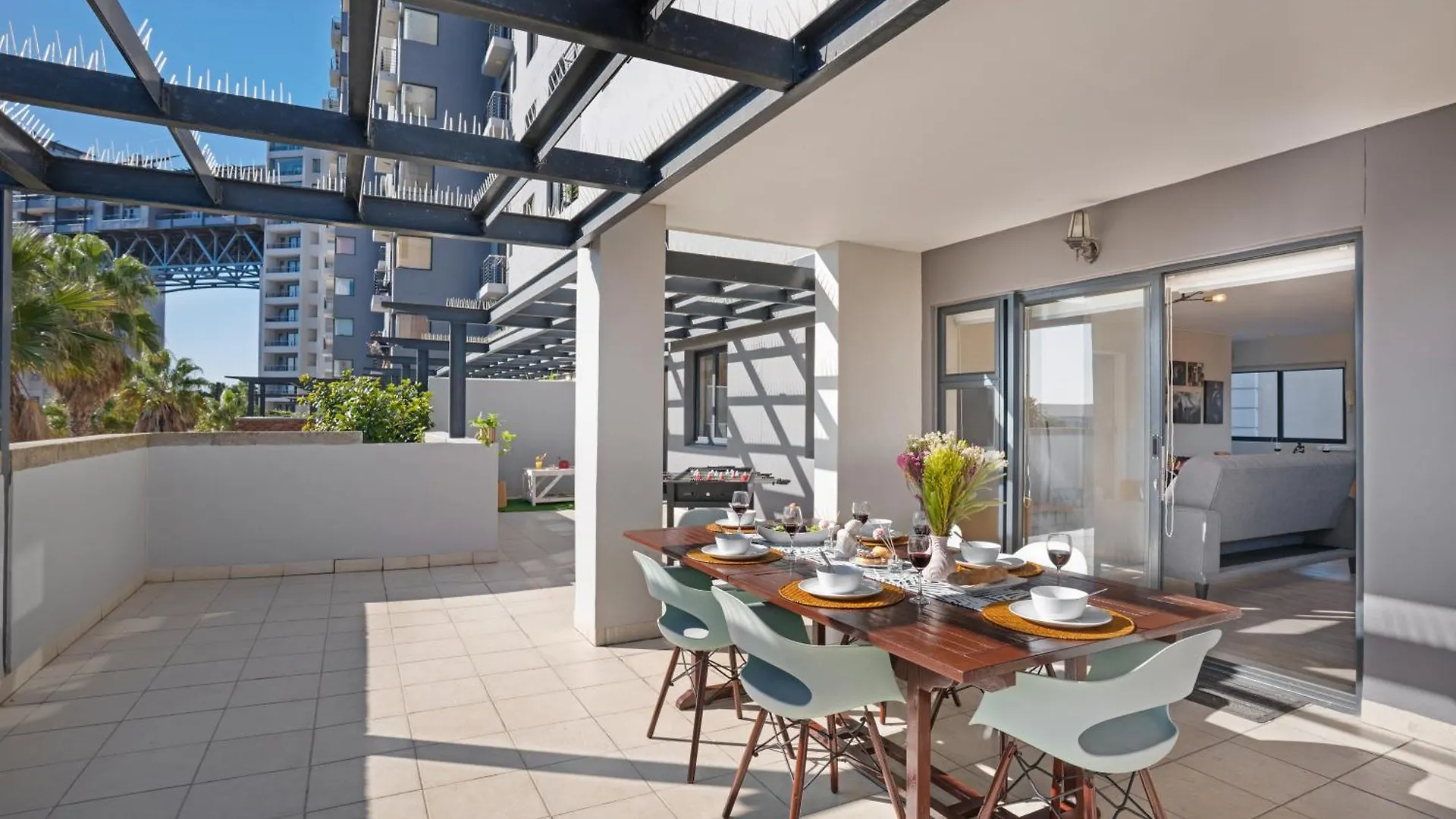 ケープタウンKnightsbridge Terraceアパートメント 0*, ケープタウン